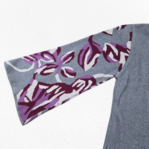 Cabi Eden Pullover Sweater Gray Floral Bell Sleeve Turtleneck Size Medium - Picture 10 of 12